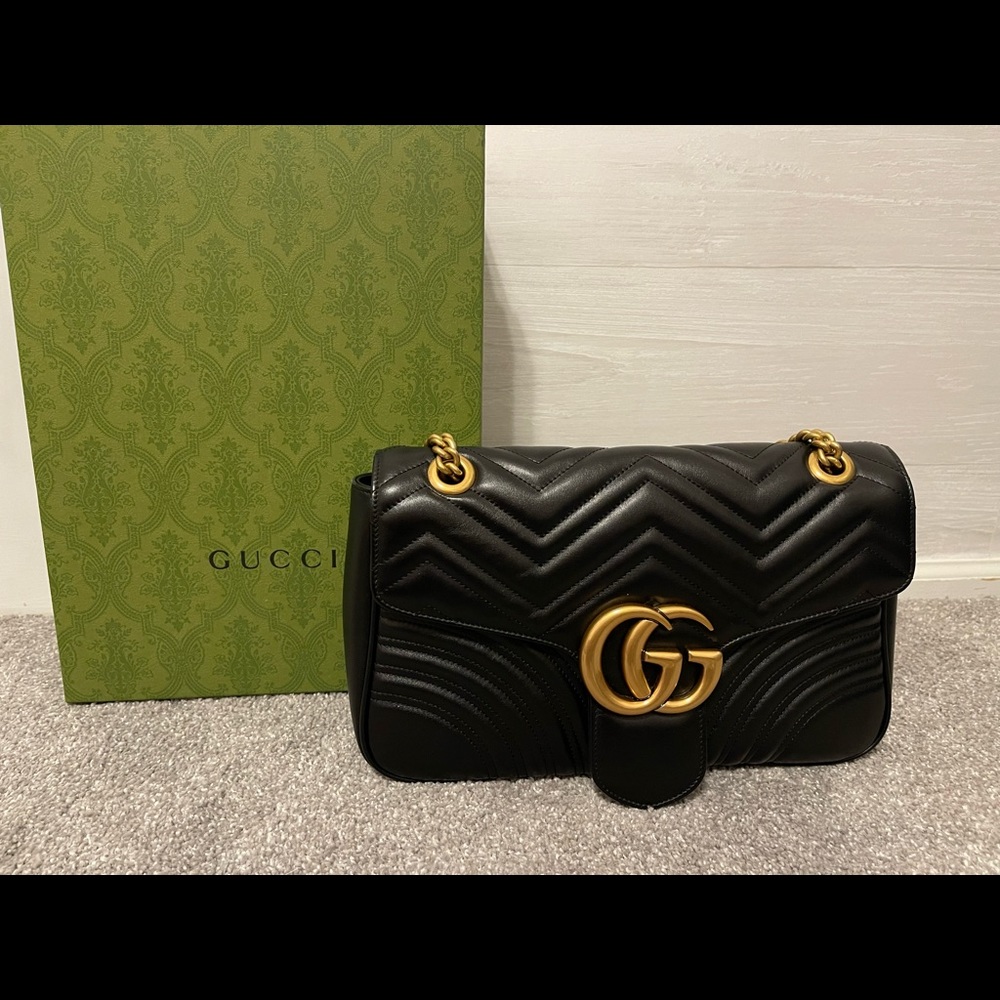 GG Marmont medium matelassé shoulder bag
